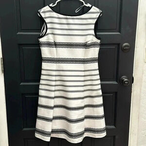 Danny and Nicole Size 6 Dress